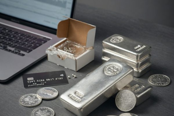 Beitragsbild: Silber online kaufen: Kosten, Lagerung und Anbieter